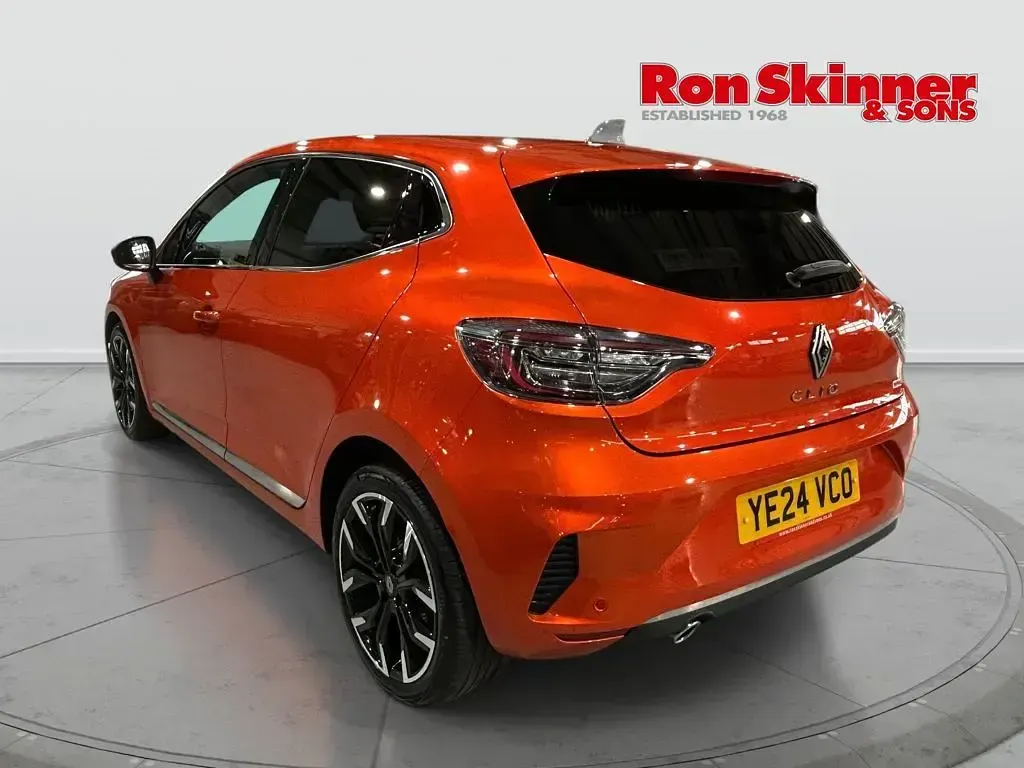 Used Renault Clio Techno 2024 Orange Hatchback