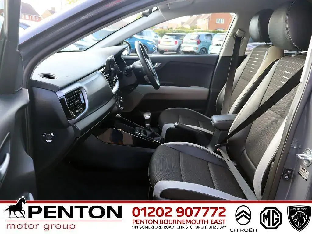 Used Kia Stonic 118 HP (86 kW) 2022 Grey SUV