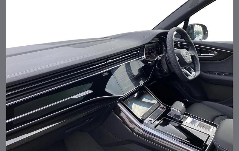 Used Audi SQ7 Comfort 500 HP (367 kW) 2025 Grey SUV