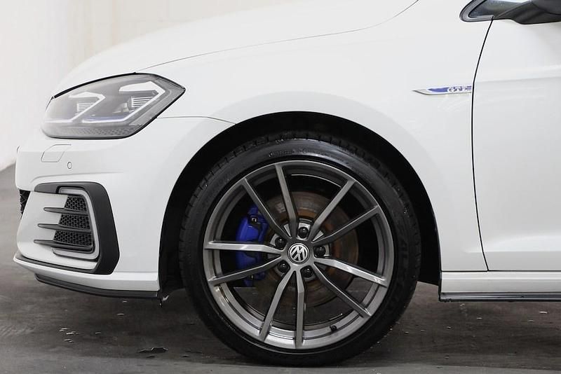 Used VW Golf VII Advance 204 HP (150 kW) 2018 White Hatchback