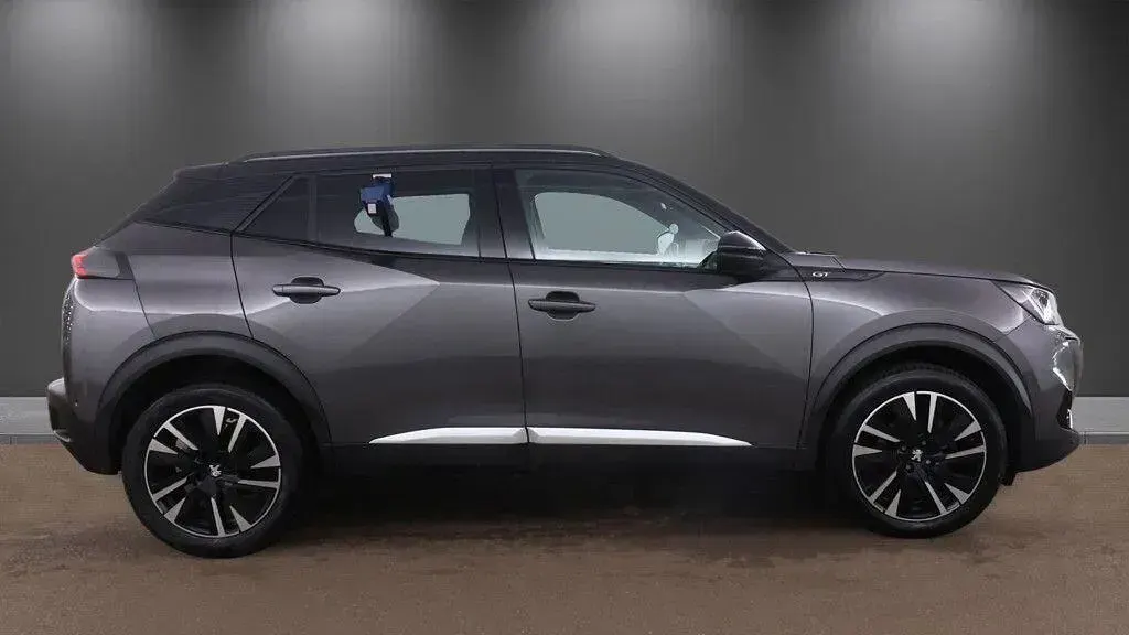 Used Peugeot 2008 Premium 130 HP (95 kW) 2022 Grey SUV