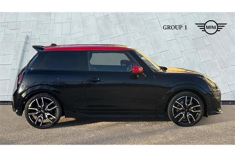 Used Mini Cooper Sport 156 HP (114 kW) 2024 Black Hatchback