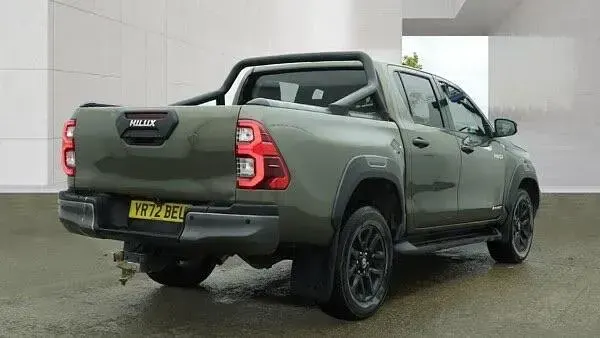 Used Toyota HiLux 204 HP (150 kW) 2022 Bronze Pickup