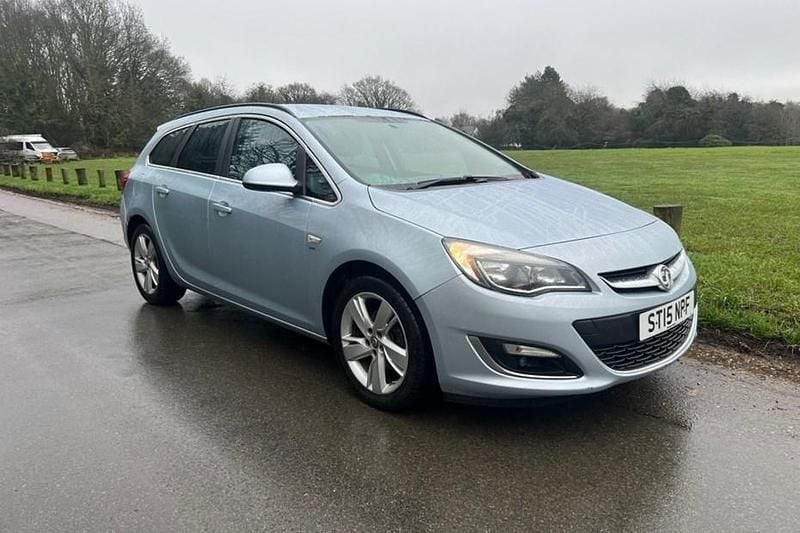 Used Vauxhall Astra SRi 2015 Silver Estate