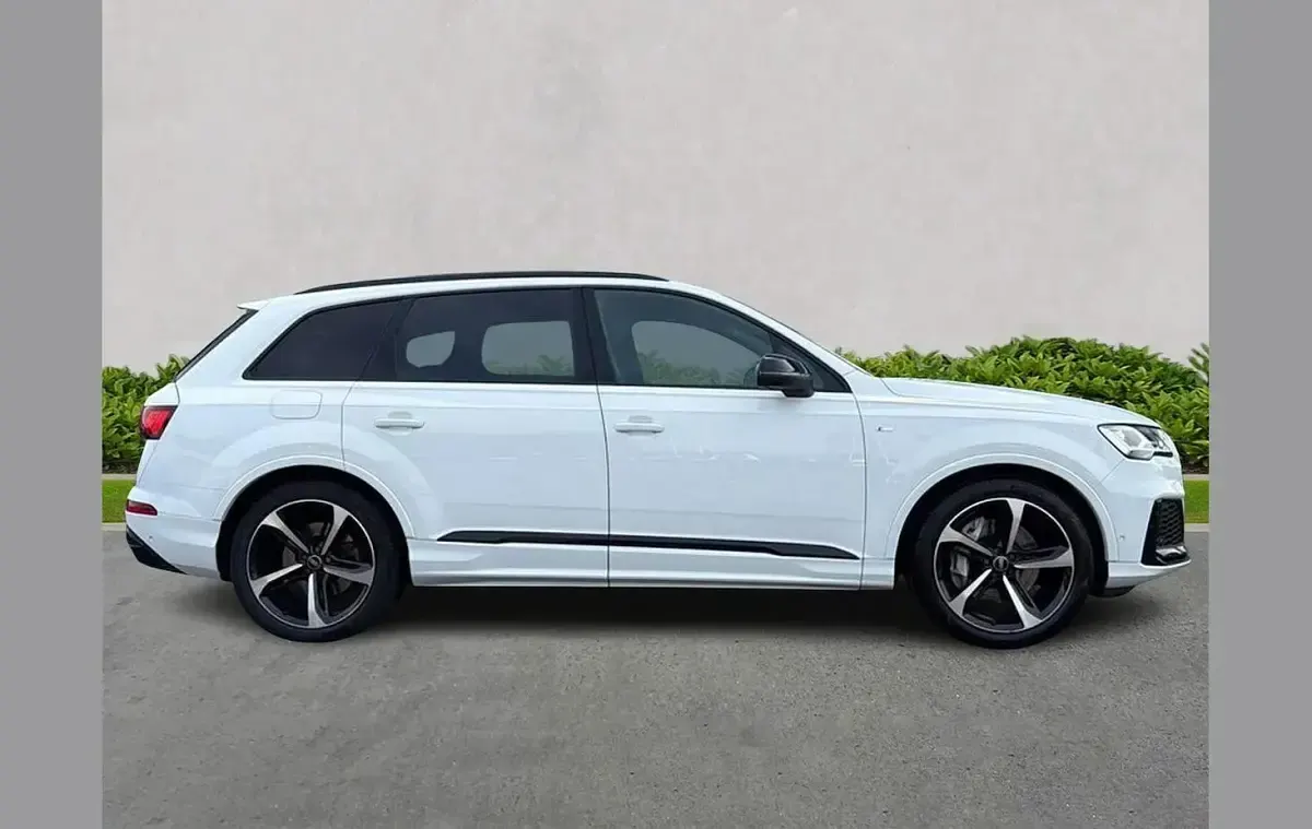 Used Audi Q7 Black Edition 340 HP (250 kW) 2023 White SUV