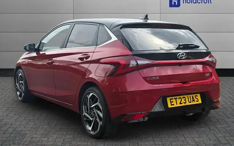 Used Hyundai i20 Ultimate 101 HP (74 kW) 2023 Red Hatchback