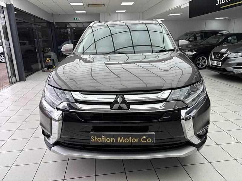 Usado Mitsubishi Outlander 147 HP (108 kW) 2017 Castanho SUV
