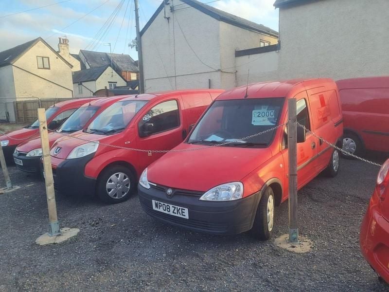 Red Used 2008 Vauxhall Combo MPV | £2,000 (Fair price) - Image 1/4