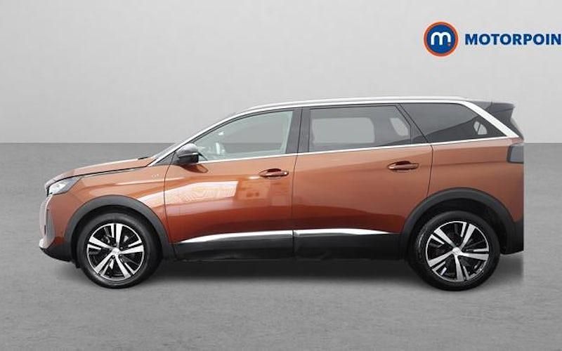 Second-hand Peugeot 5008 GTi 136 CP (100 kW) 2024 Maro SUV