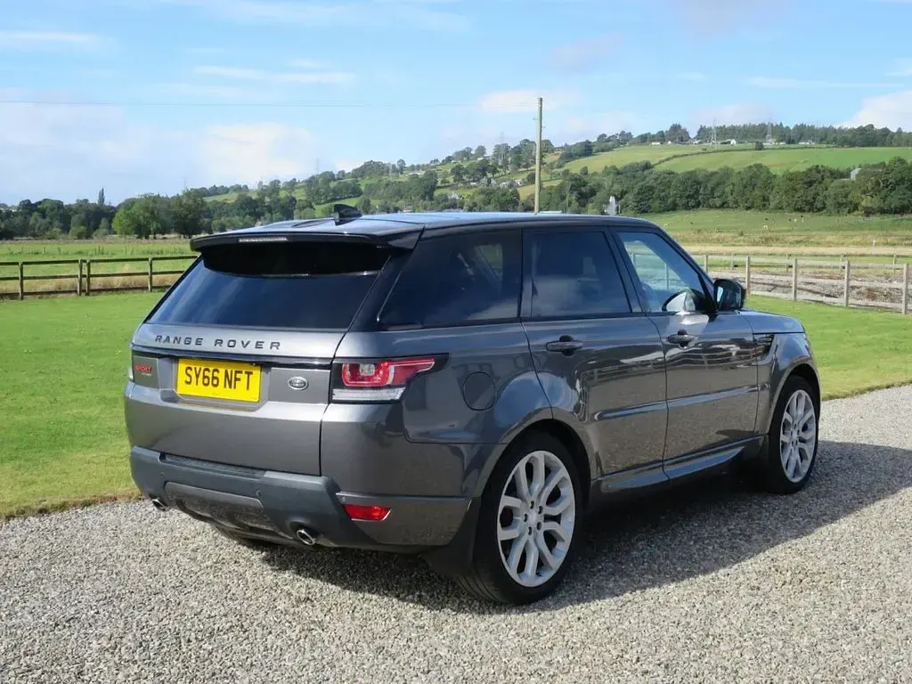 Used Land Rover Range Rover Sport HSE Dynamic 306 HP (225 kW) 2016 Grey SUV