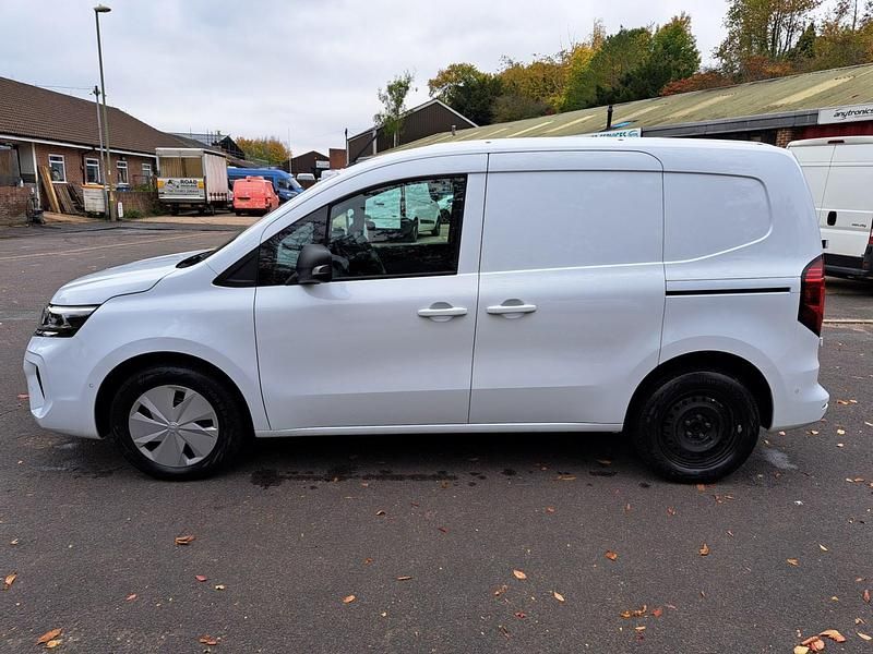Used Nissan Townstar Tekna 89 kW (122 HP) 2023 White Van