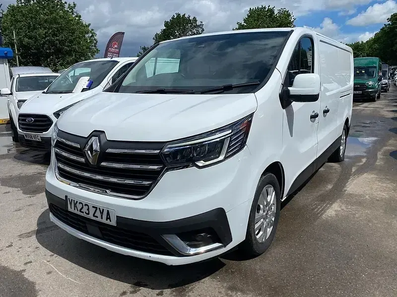 Used Renault Trafic 2023 White MPV