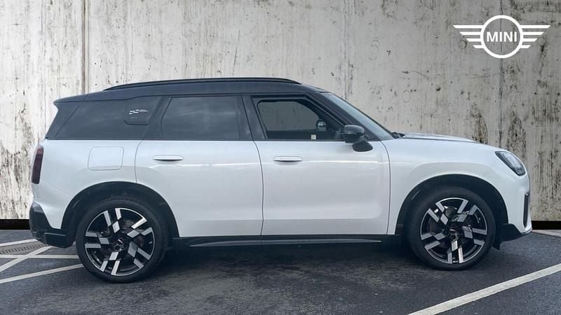 Used Mini Countryman Sport 215 HP (158 kW) 2024 White SUV