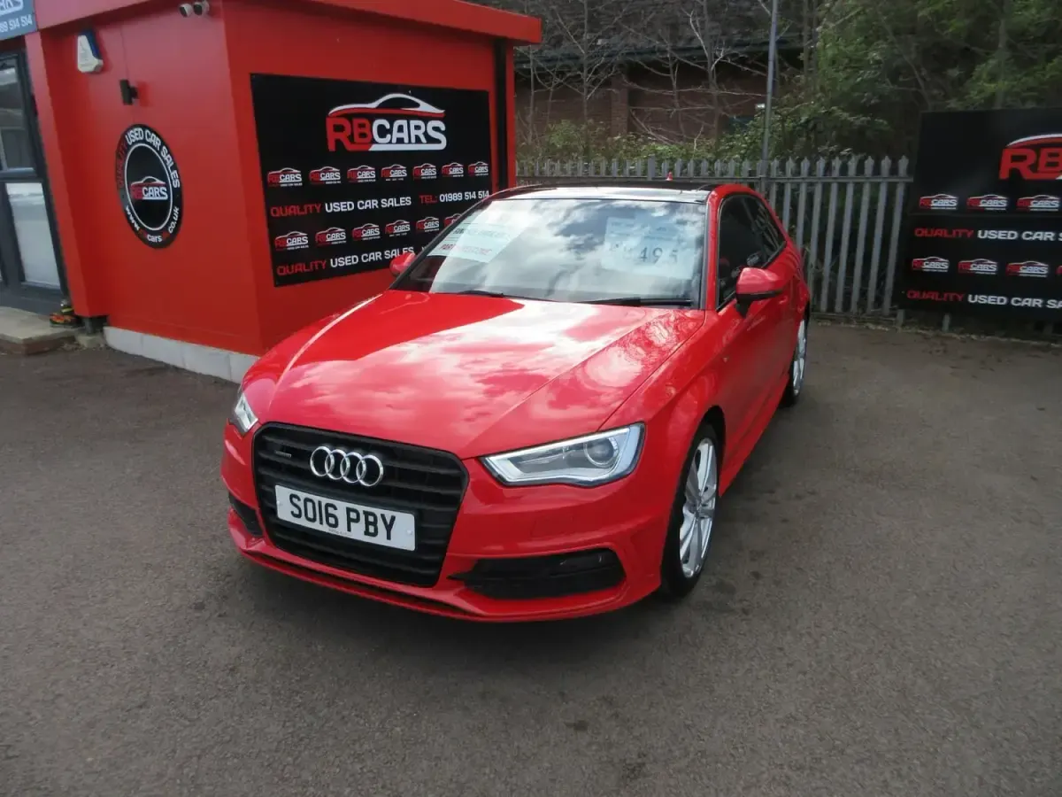 Begagnad Audi A3 S-Line 150 HK (110 kW) 2016 Röd Halvkombi