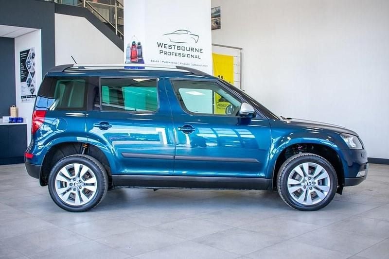 Used Skoda Yeti Drive 150 HP (110 kW) 2017 Blue SUV
