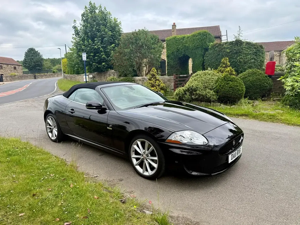 Used Jaguar XK 385 HP (283 kW) 2011 Black Cabriolet