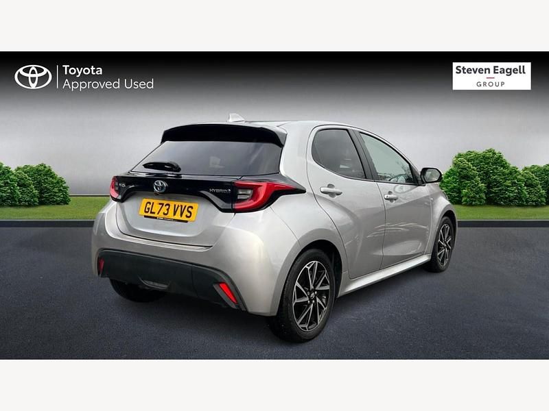 Used Toyota Yaris Hybrid Design 2023 Silver Hatchback