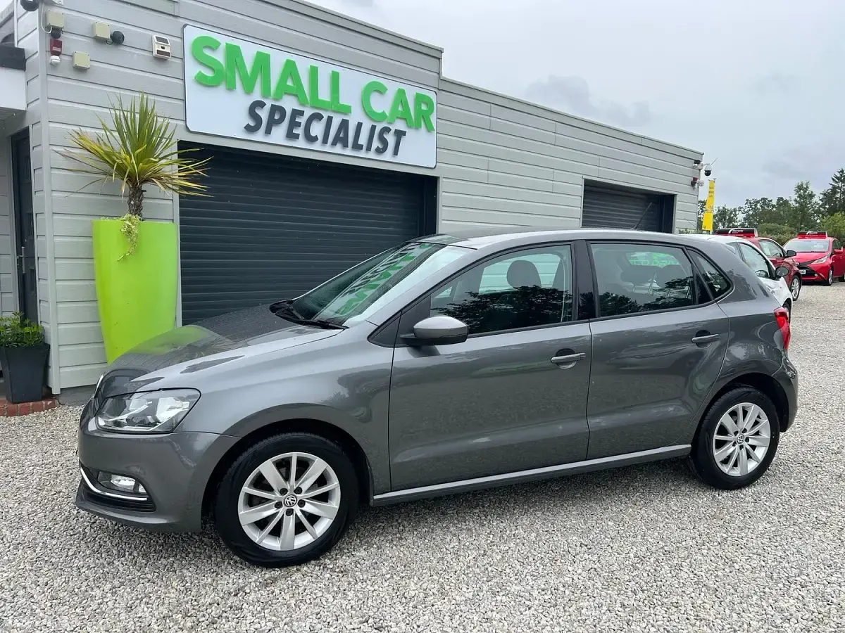 Used VW Polo SE 90 HP (66 kW) 2015 Grey Hatchback