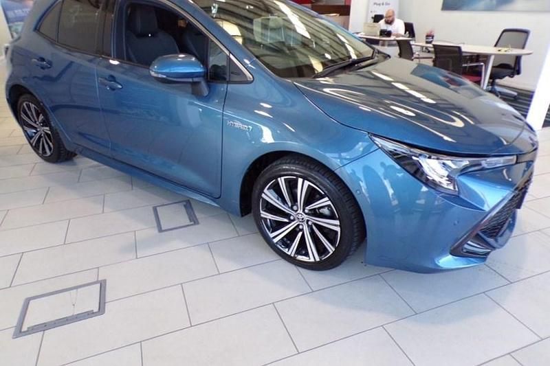 Blue Used 2021 Toyota Corolla Design Hatchback | £17,999 (Fair price) - Image 1/1