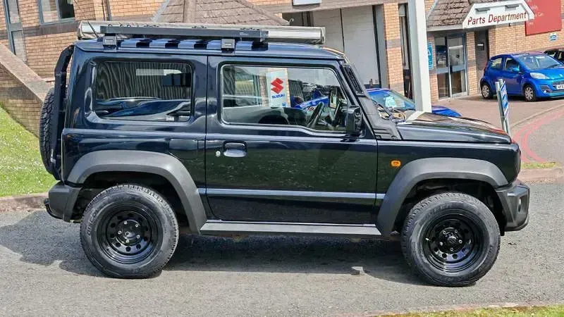 Używany Suzuki Jimny SZ5 102 KM (75 kW) 2019 Czarny SUV