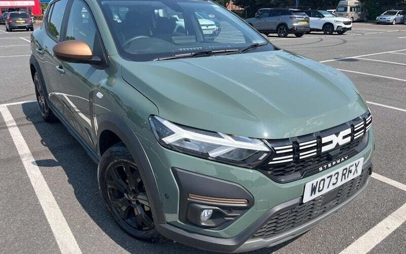 Used 2024 Dacia Sandero Extreme Hatchback | £13,901 (Fair price) - Image 1/4