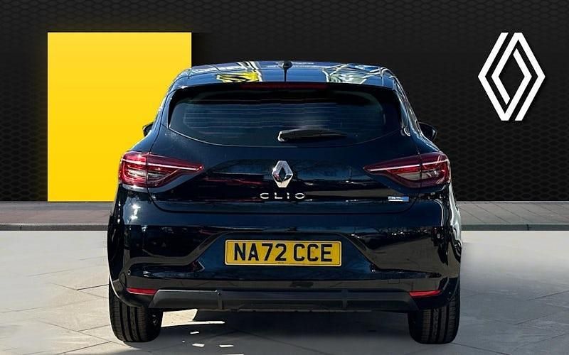 Used Renault Clio V Evolution 145 HP (106 kW) 2023 Black  Hatchback