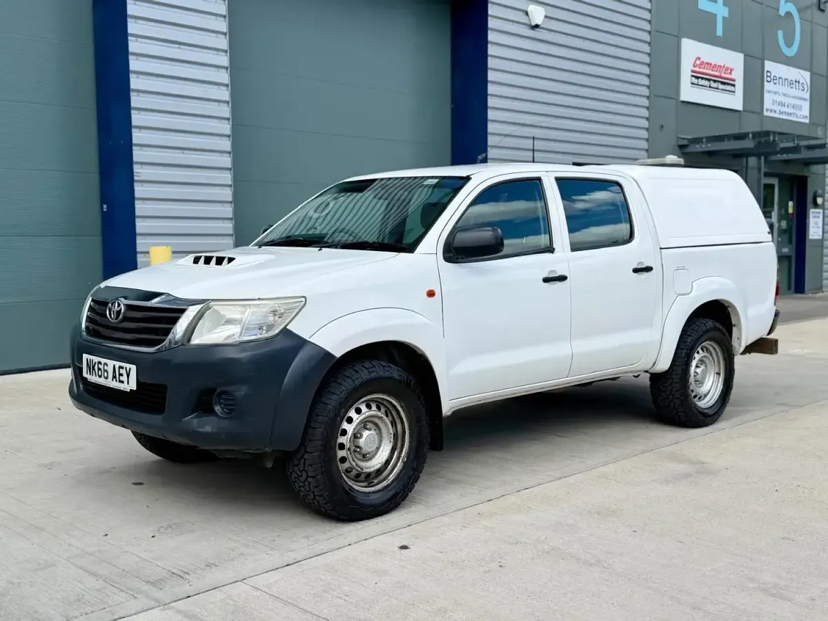 Usado Toyota HiLux Active 2016 Branco Pickup