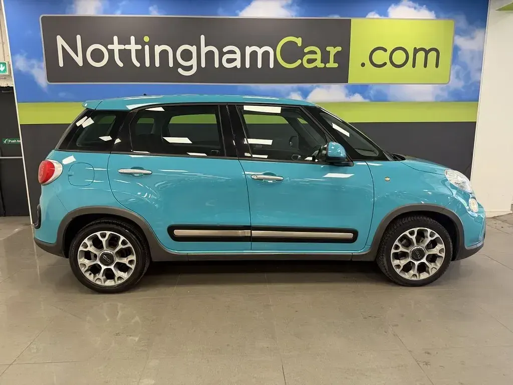 Used Fiat 500L Trekking 95 HP (69 kW) 2016 Blue MPV