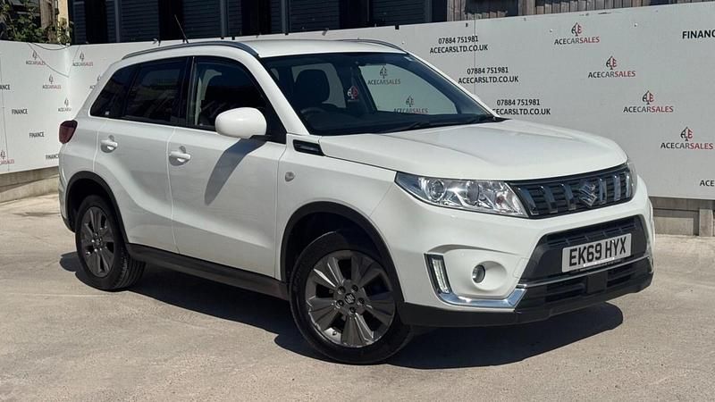 Second-hand Suzuki Vitara SZ-T 112 CP (82 kW) 2019 Alb SUV