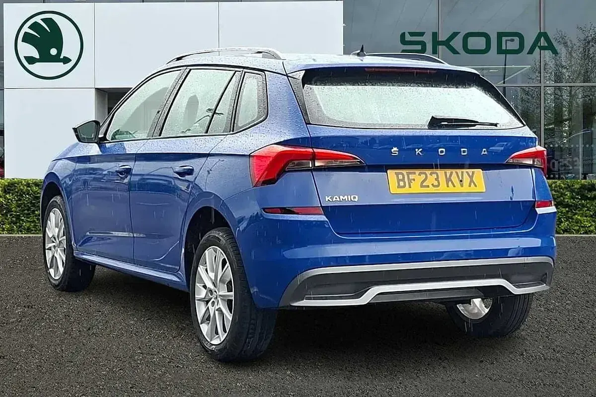 Used Skoda Kamiq SE 94 HP (69 kW) 2023 Energy blue SUV