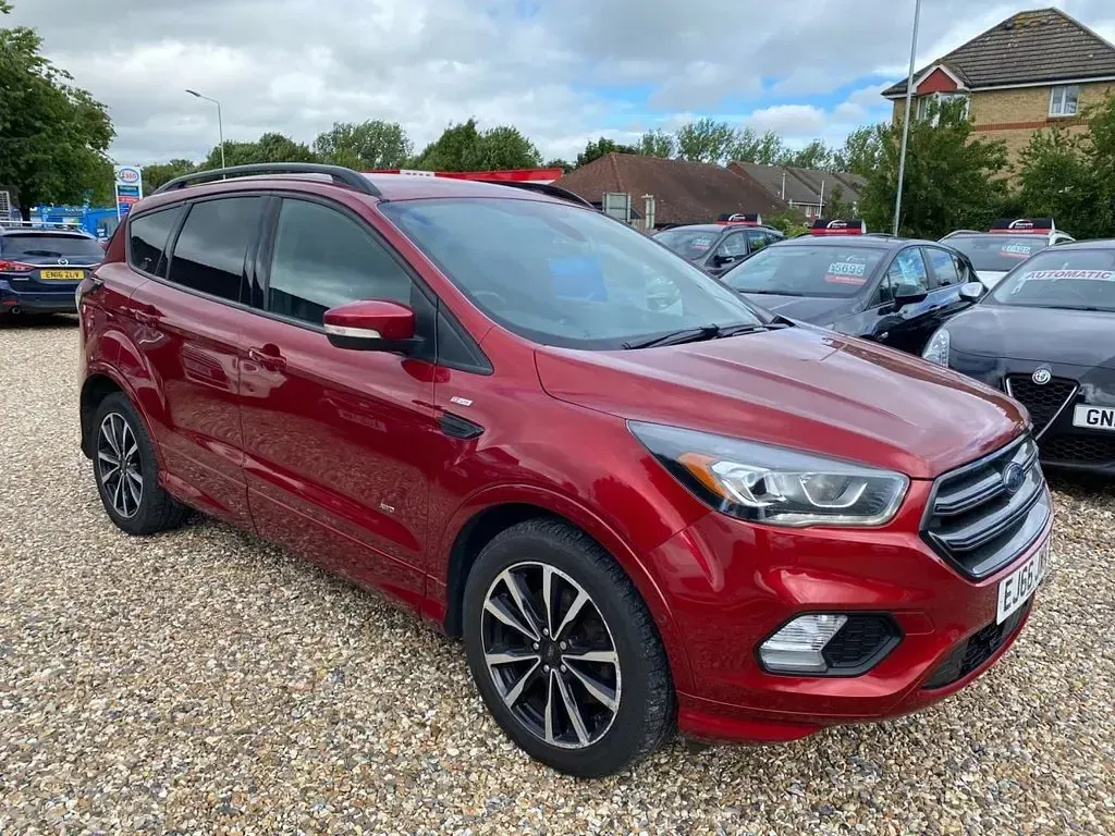Used Ford Kuga ST-Line 180 HP (132 kW) 2016 Red SUV