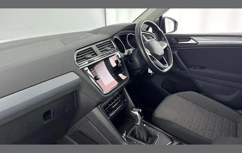 Used VW Tiguan Life 150 HP (110 kW) 2022 Blue SUV