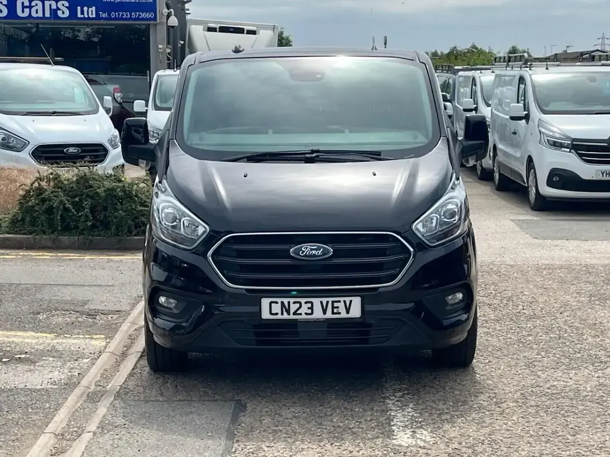 Used Ford Transit Custom Limited 170 HP (125 kW) 2023 Black Van