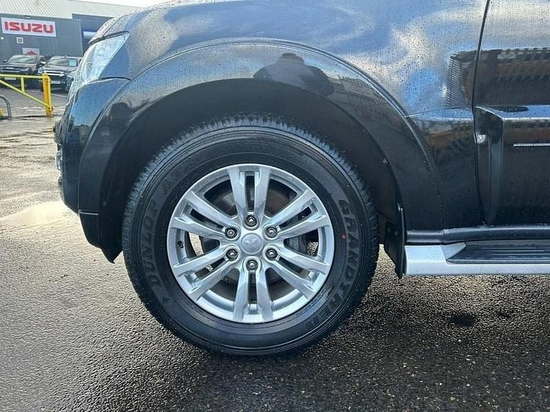 Used Mitsubishi Shogun 188 HP (138 kW) 2015 Black SUV