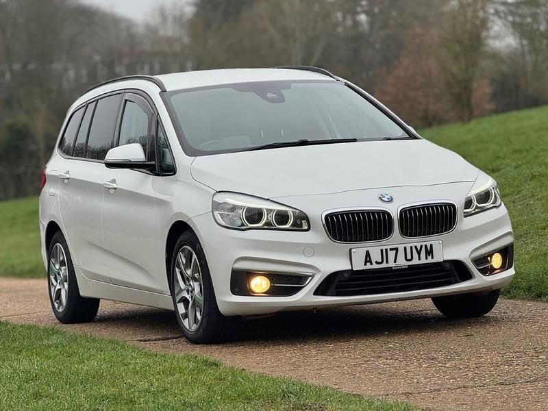 Used BMW 220 Luxury Line 190 HP (139 kW) 2017 White Estate