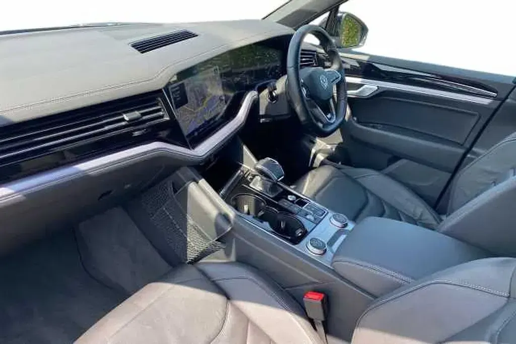 Used VW Touareg Black Edition 286 HP (210 kW) 2022 Blue SUV