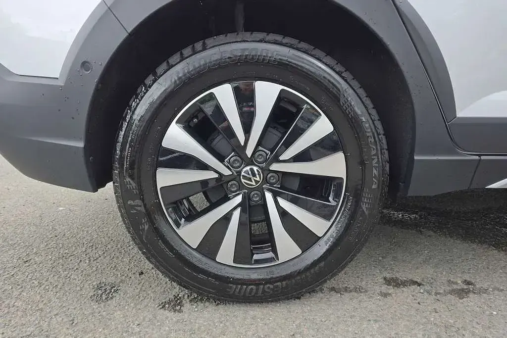 Used VW Taigo Life 95 HP (69 kW) 2026 Silver SUV