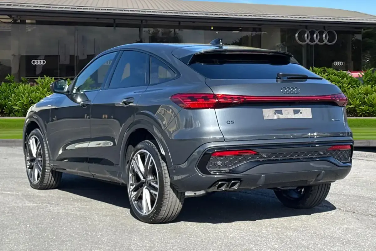 New Audi Q5 Sportback Advanced 204 HP (150 kW) 2026 Grey SUV