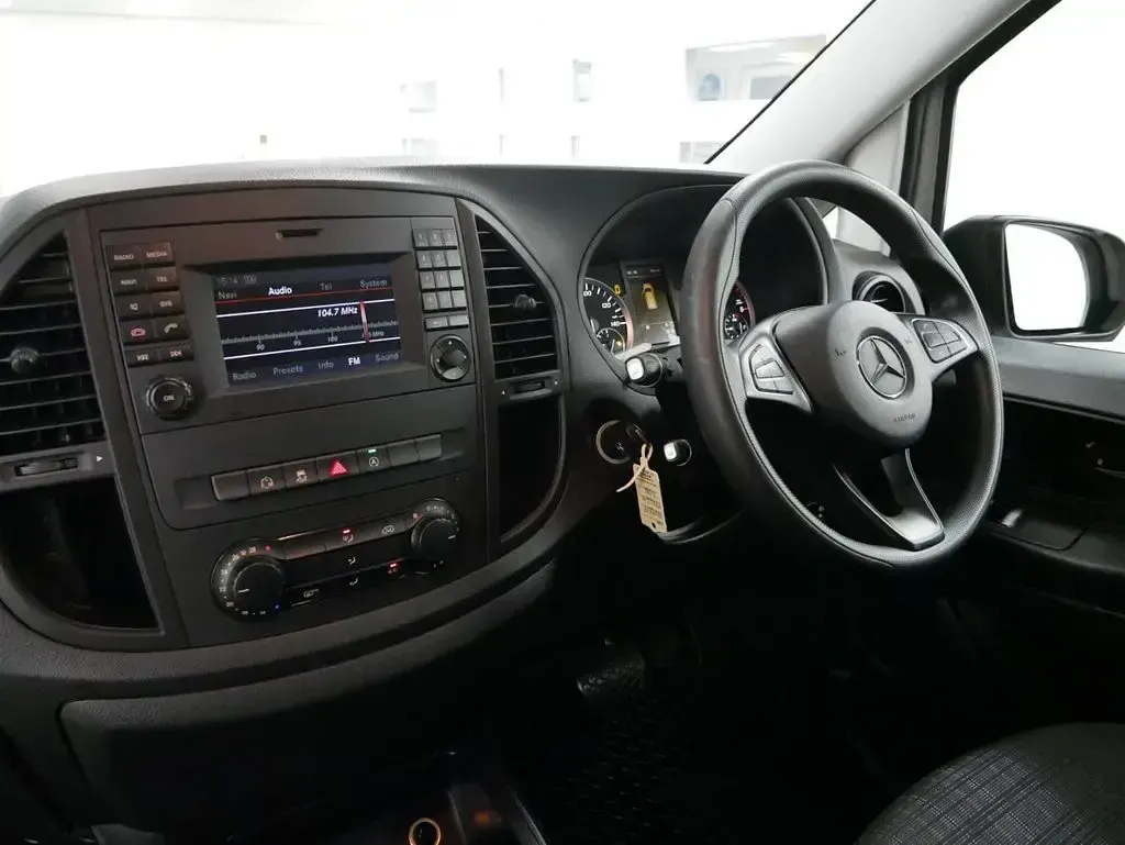 Used Mercedes Vito 190 HP (139 kW) 2019 Silver Van