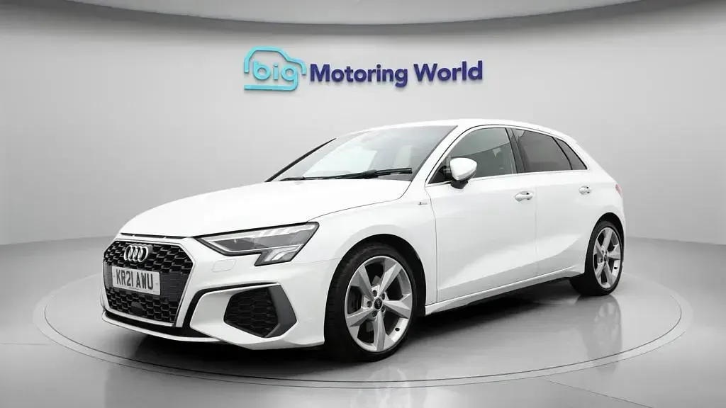 Used Audi A3 Sportback S-Line 110 HP (80 kW) 2021 White Hatchback