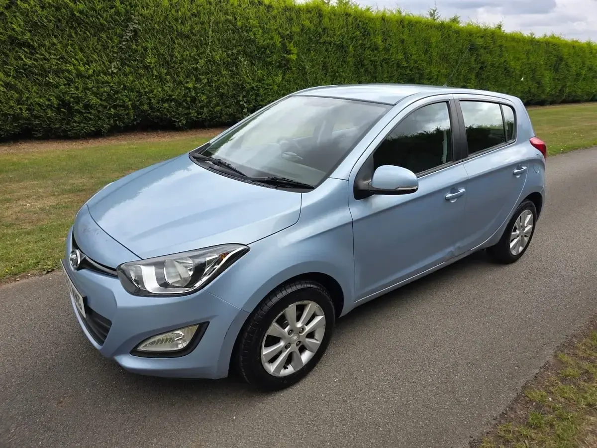 Used Hyundai i20 Active 86 HP (63 kW) 2013 Blue Hatchback