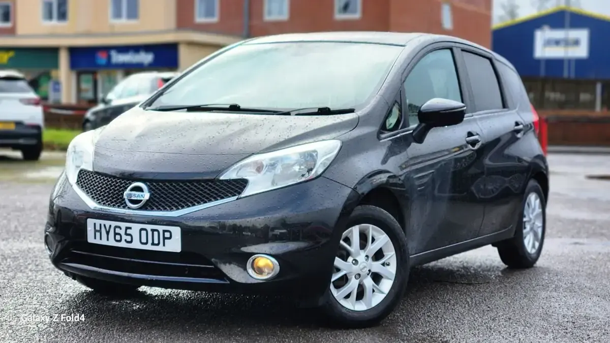 Begagnad Nissan Note Acenta Premium 90 HK (66 kW) 2015 Svart Minibuss