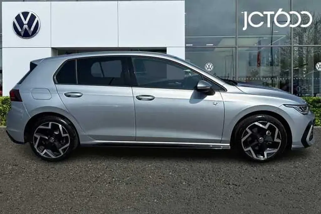 Used VW Golf VIII 150 HP (110 kW) 2025