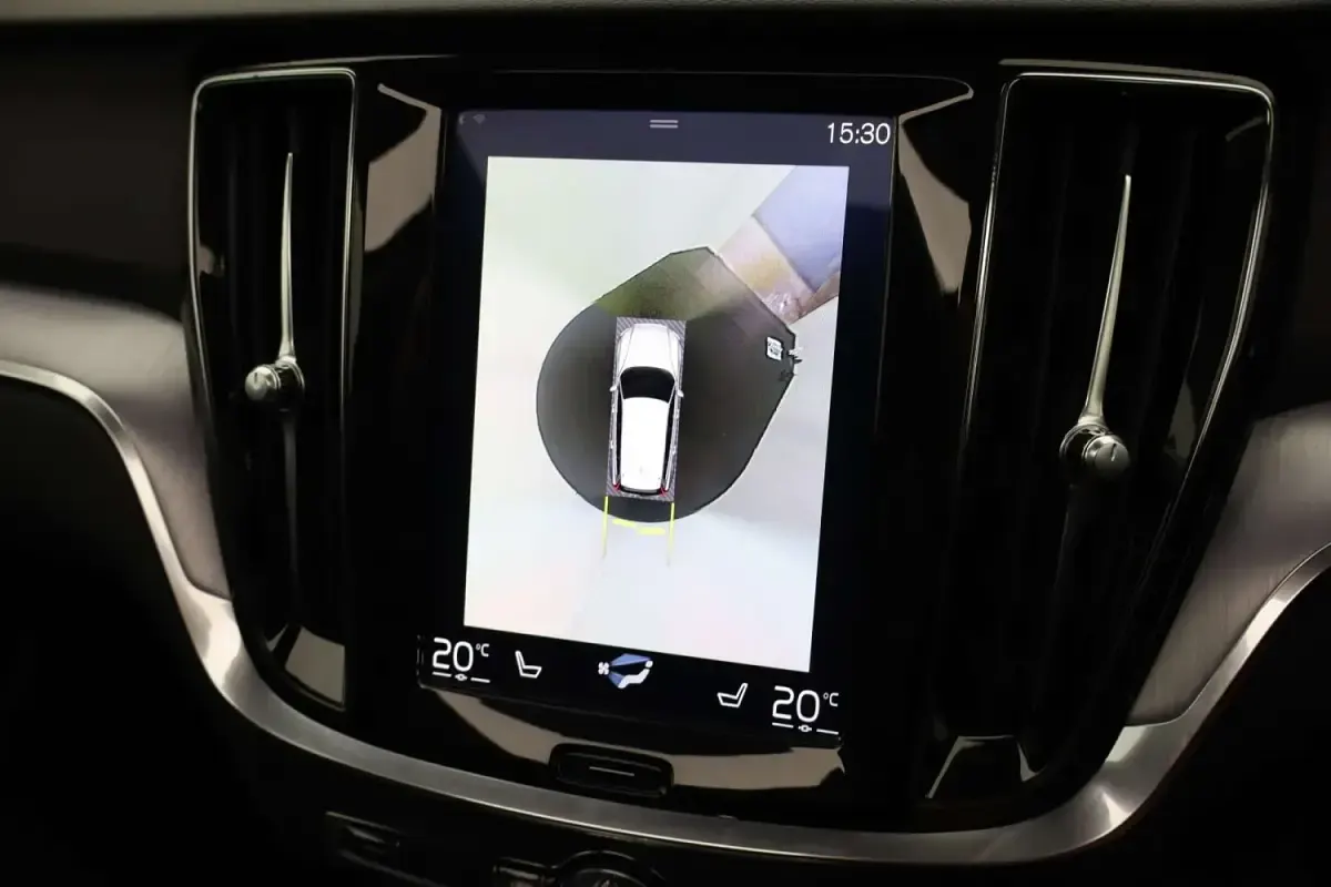 Used Volvo V60 Momentum 2019 Silver Estate