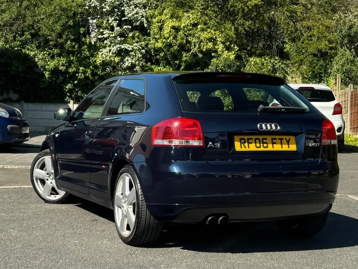 Używany Audi A3 S-Line 2006 Niebieski Hatchback