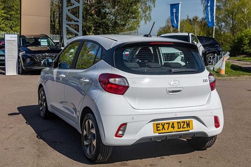 Used Hyundai i10 Advanced 2024 White Hatchback