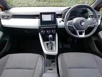 Used Renault Clio V Techno 145 HP (106 kW) 2023 Orange Hatchback