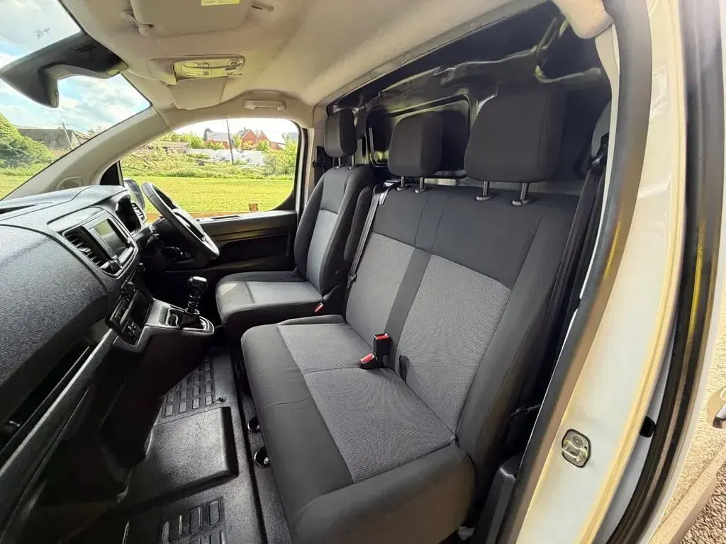 Used Citroën Dispatch 2023 White MPV