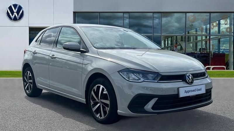 Used VW Polo Life 95 HP (69 kW) 2023 Ascot grey Hatchback