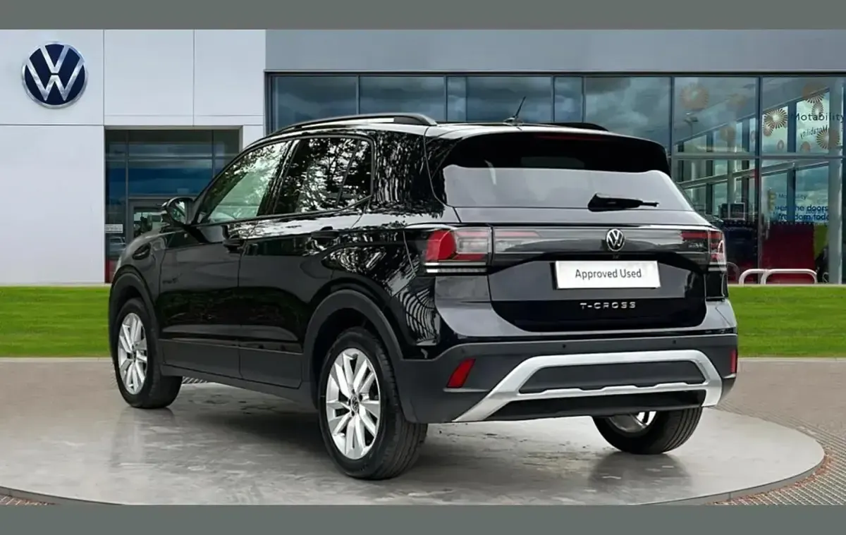Second-hand VW T-Cross Match 115 CP (84 kW) 2025 Negru SUV
